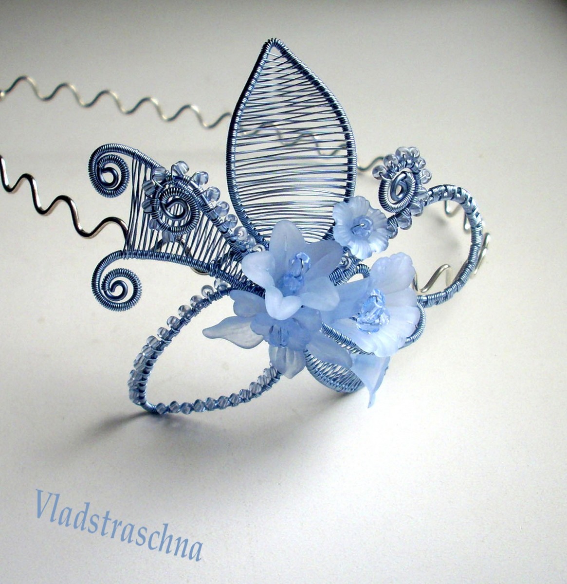 Drátkytka čelenková modrá