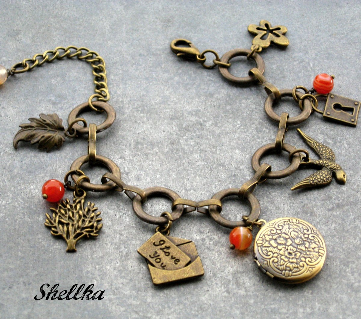 Náramek s medailonkem a achátem I.