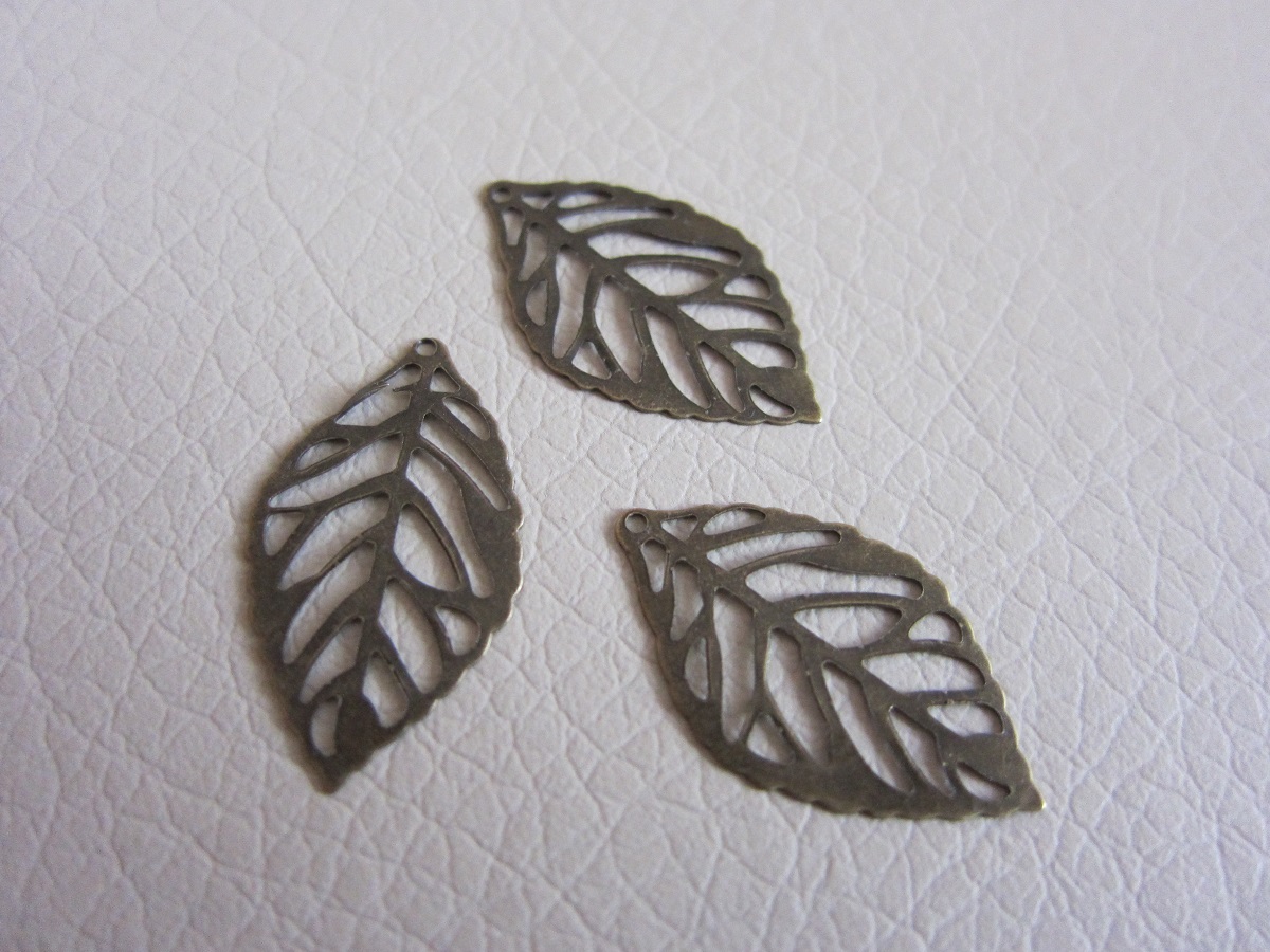 Listy 23,5 x 14 mm - 10 kusů