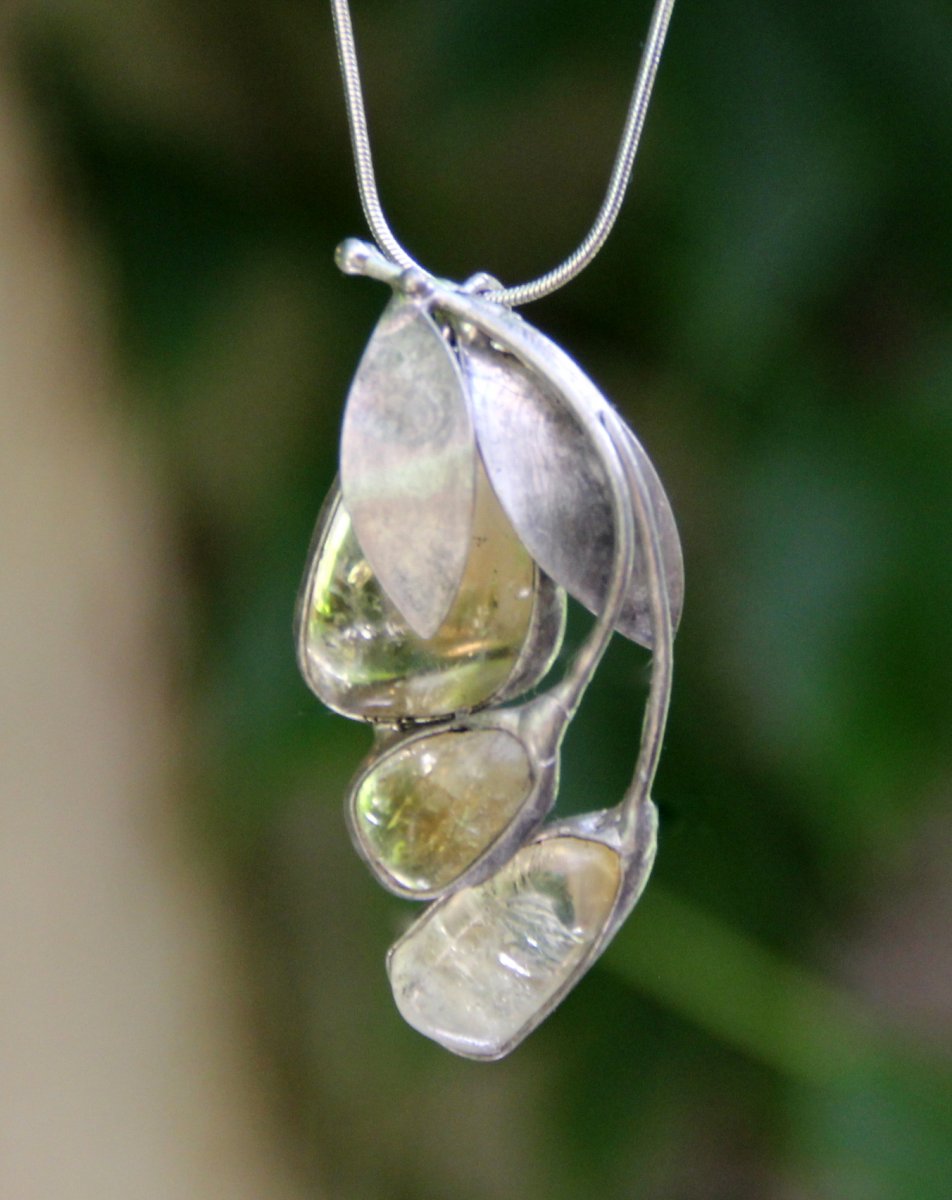 NÁHRDELNÍK CITRÍNOVÝ KVĚT