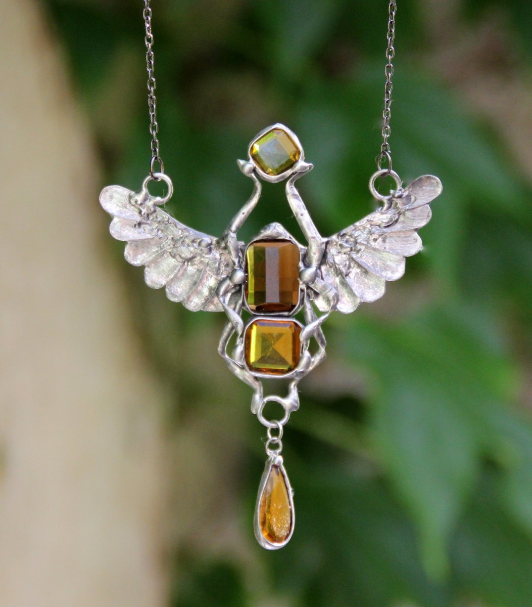 NÁHRDELNÍK ZLATÝ SCARABEUS