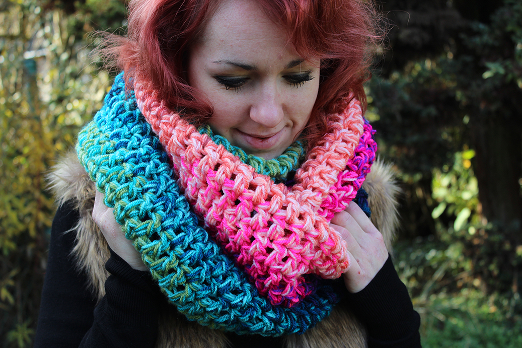 Nákrčník MAXI "Kapičky neonu"