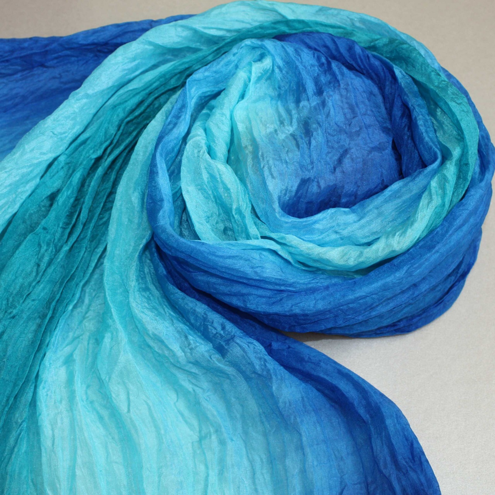 hedvábná šála zeleno-modro-tyrkysová