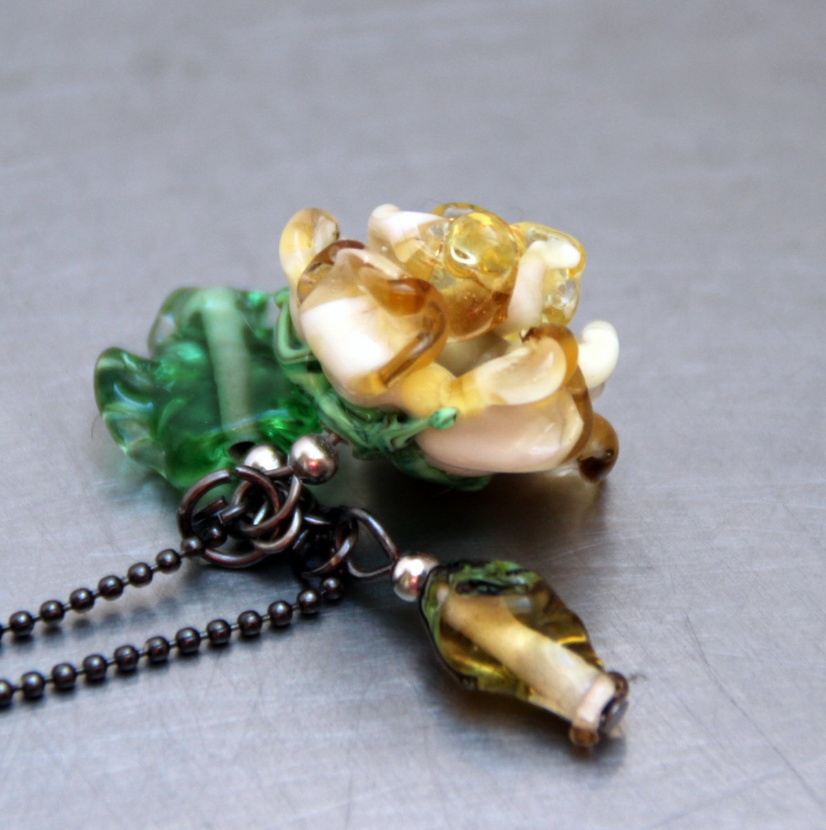 NÁHRDELNÍK PETRARCA