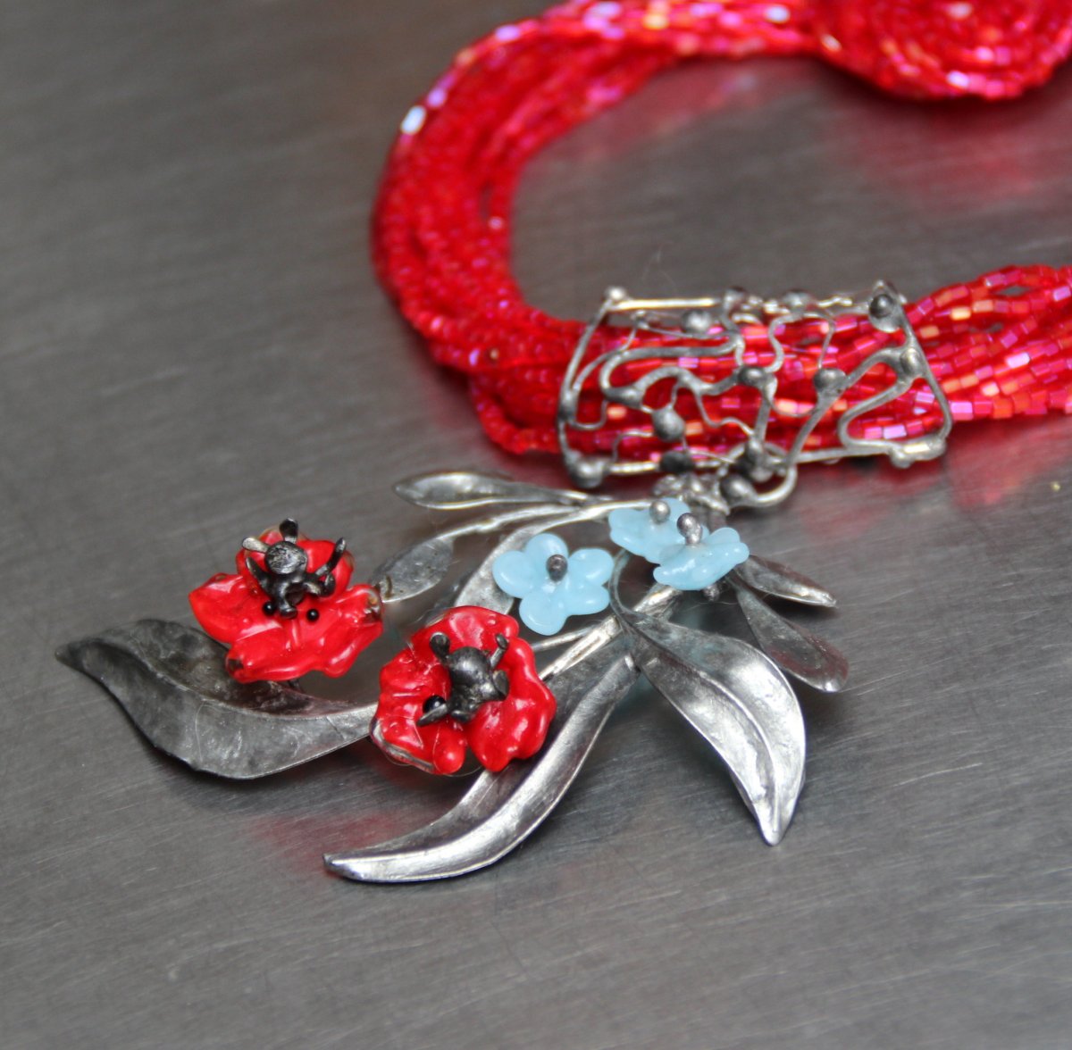 NÁHRDELNÍK PAPAVER