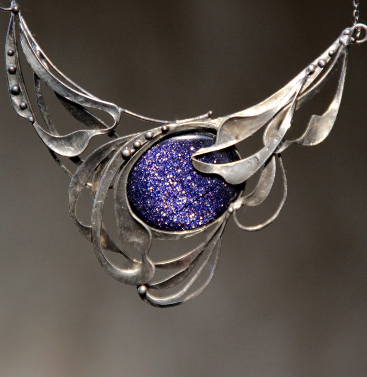 NÁHRDELNÍK LETNÍ NOCI