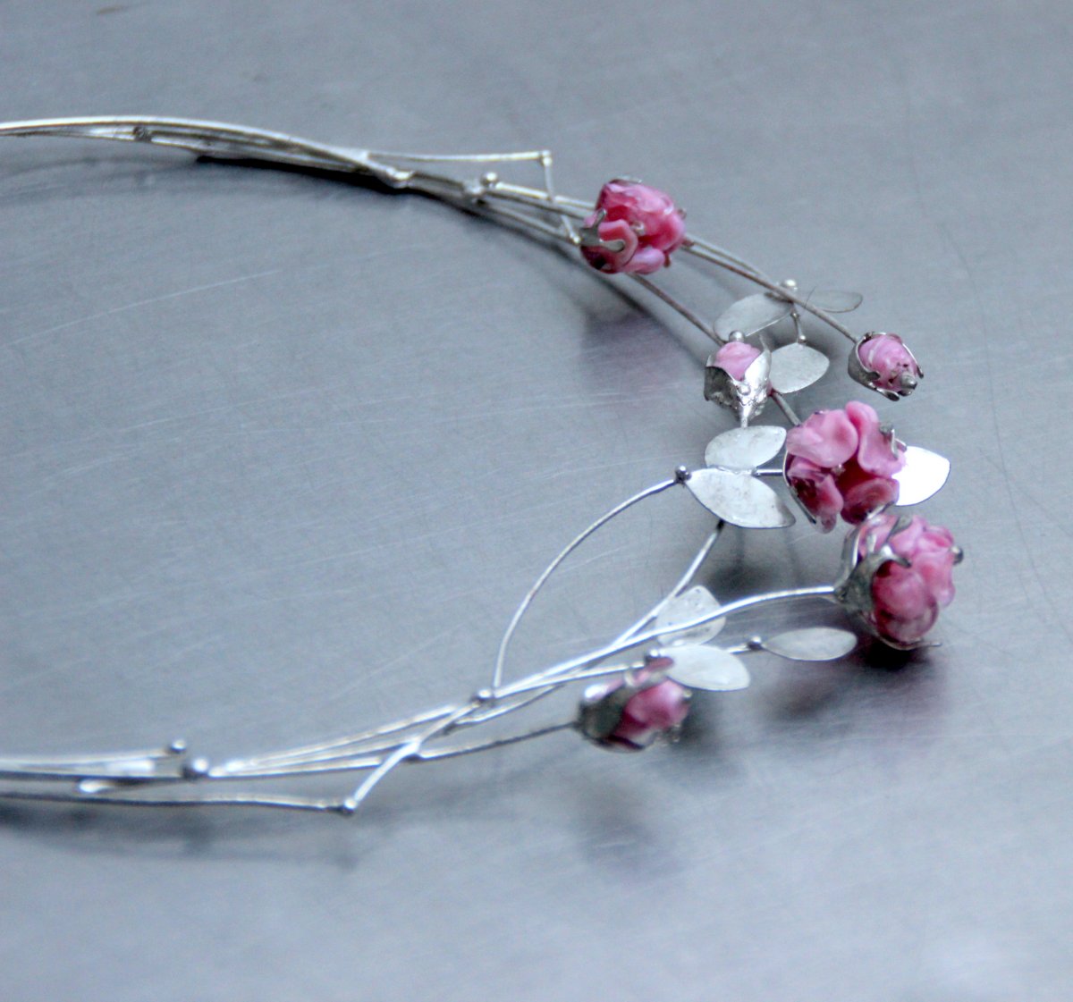 NÁHRDELNÍK RŮŽOVÁ ROMANCE