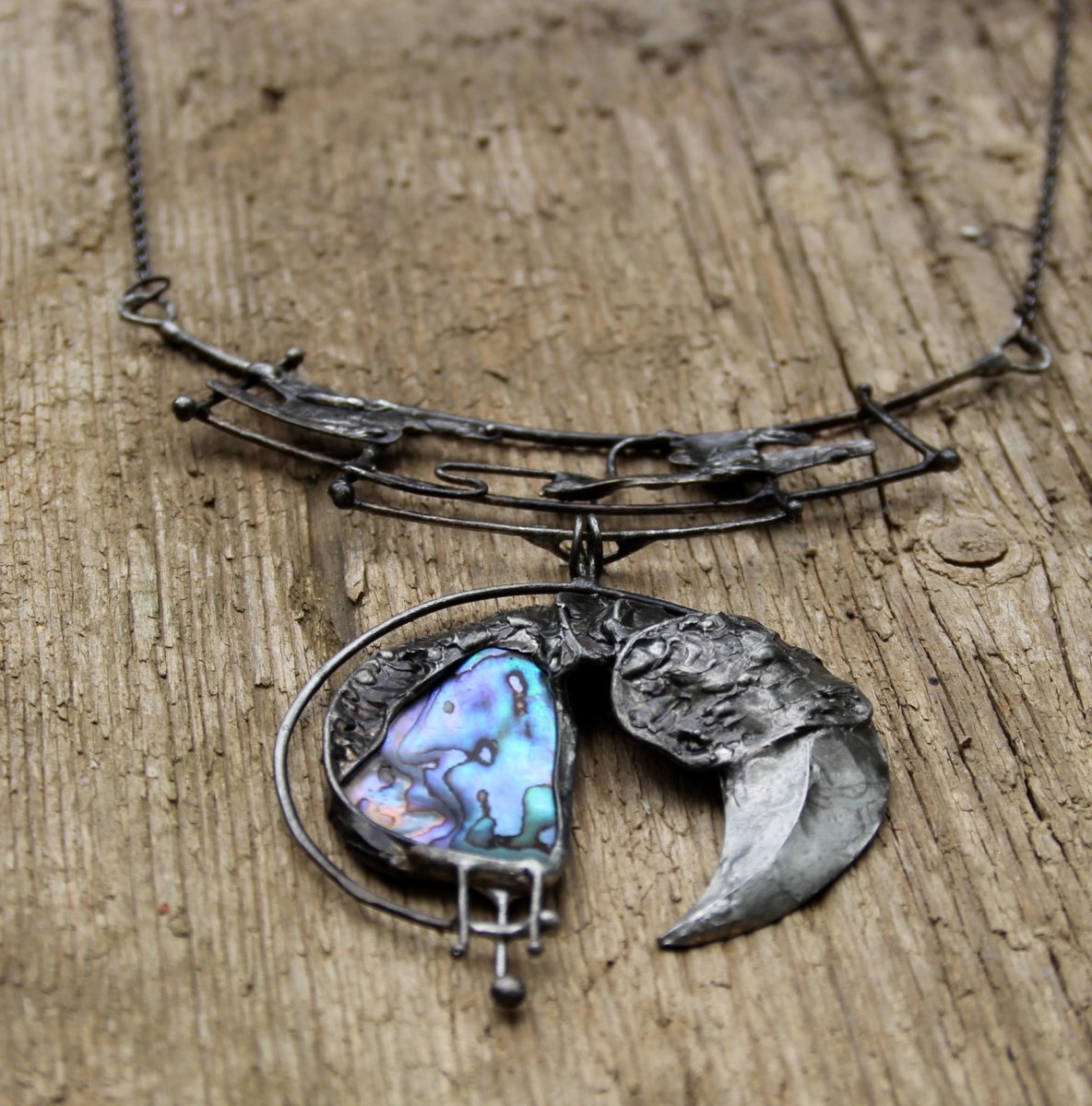 NÁHRDELNÍK LOVECKÉ STEZKY