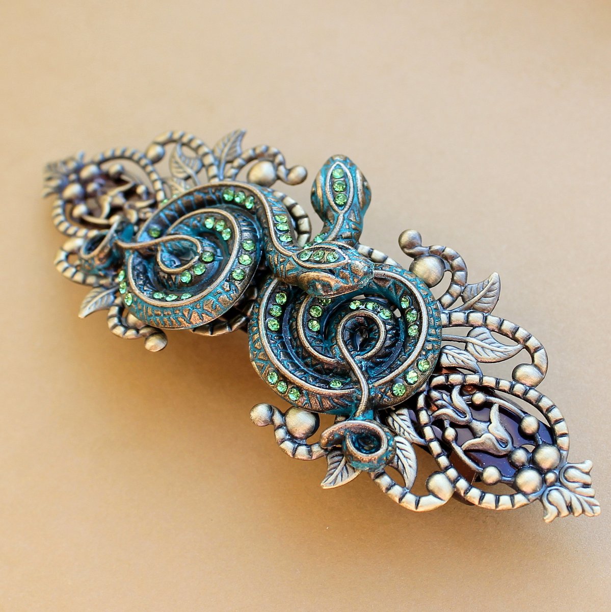 Poslední polibek pro Kleopatru - spona