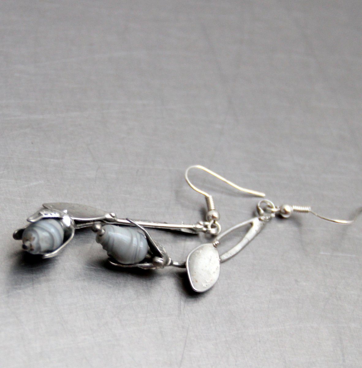 NÁUŠNICE ŠEDÁ ELEGANCE