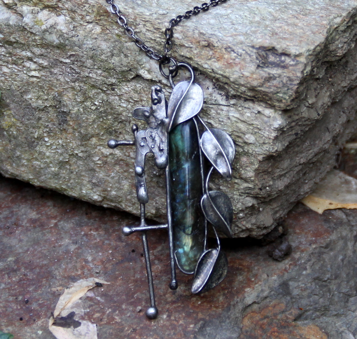 NÁHRDELNÍK TOKAREV