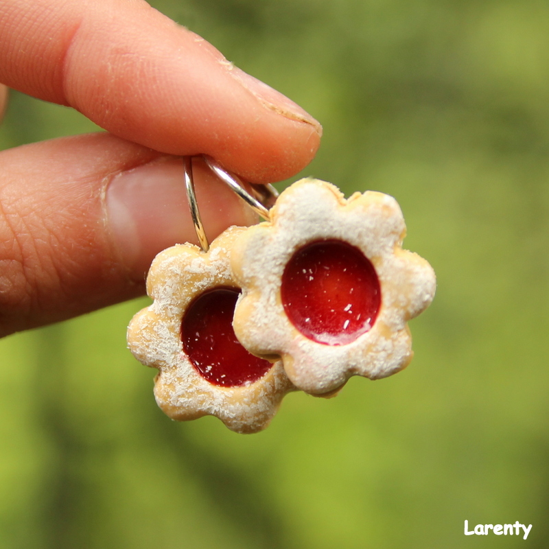 Linecká kytka (červené, visící)