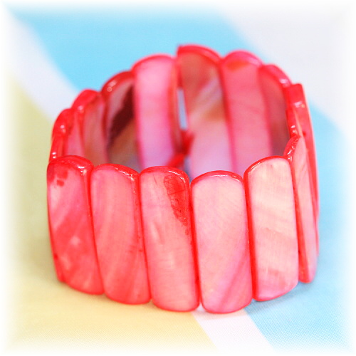 Růžový, perleťový náramek