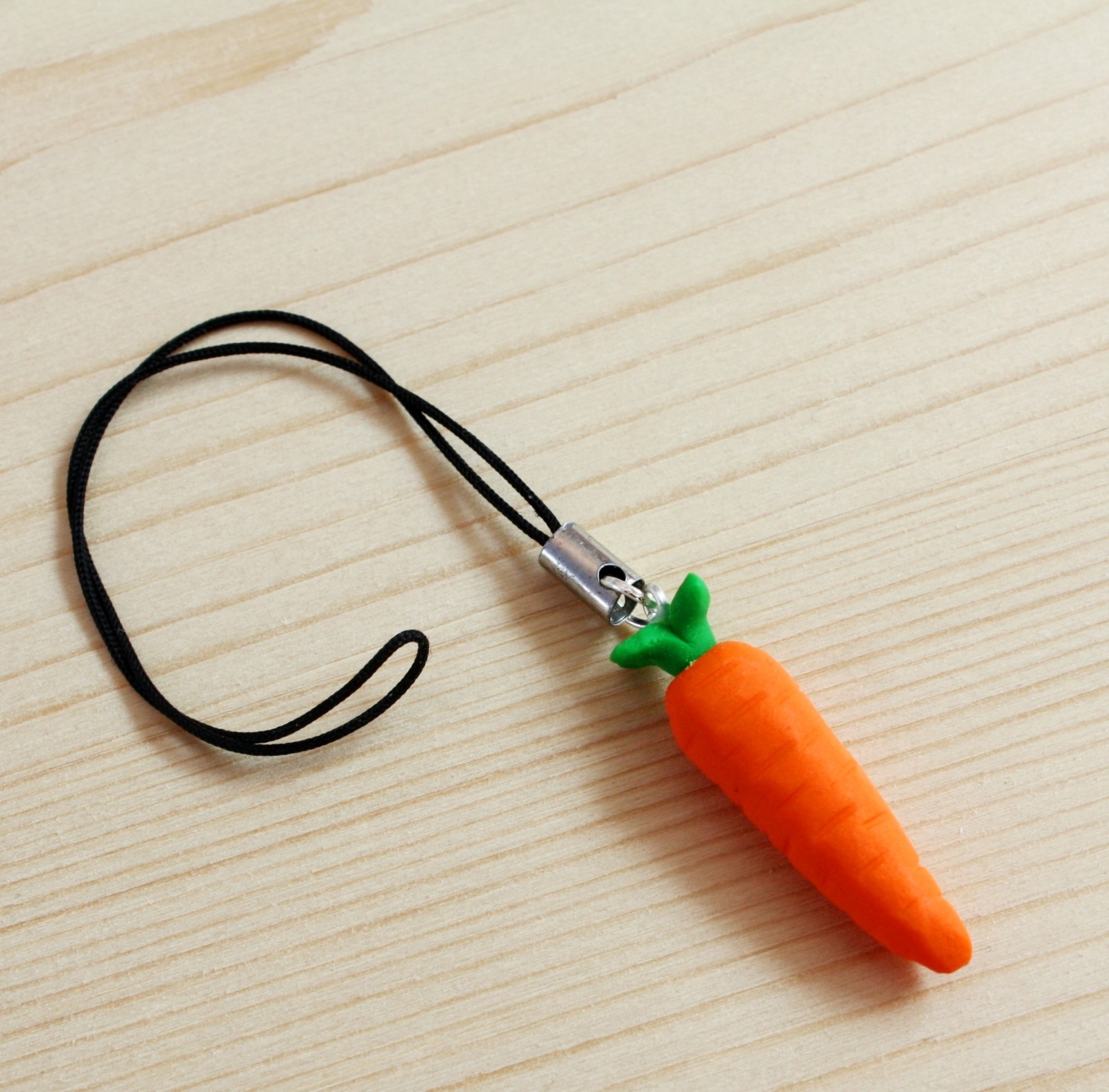 mrkvička na mobil ..   na přání ( rezervace)