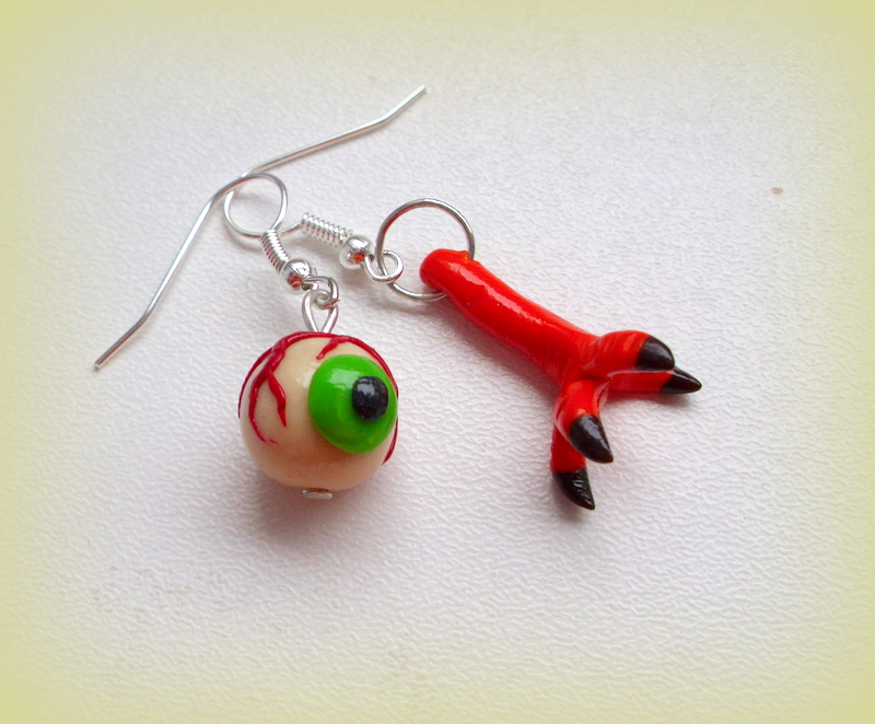 Vševidoucí oko a pařát