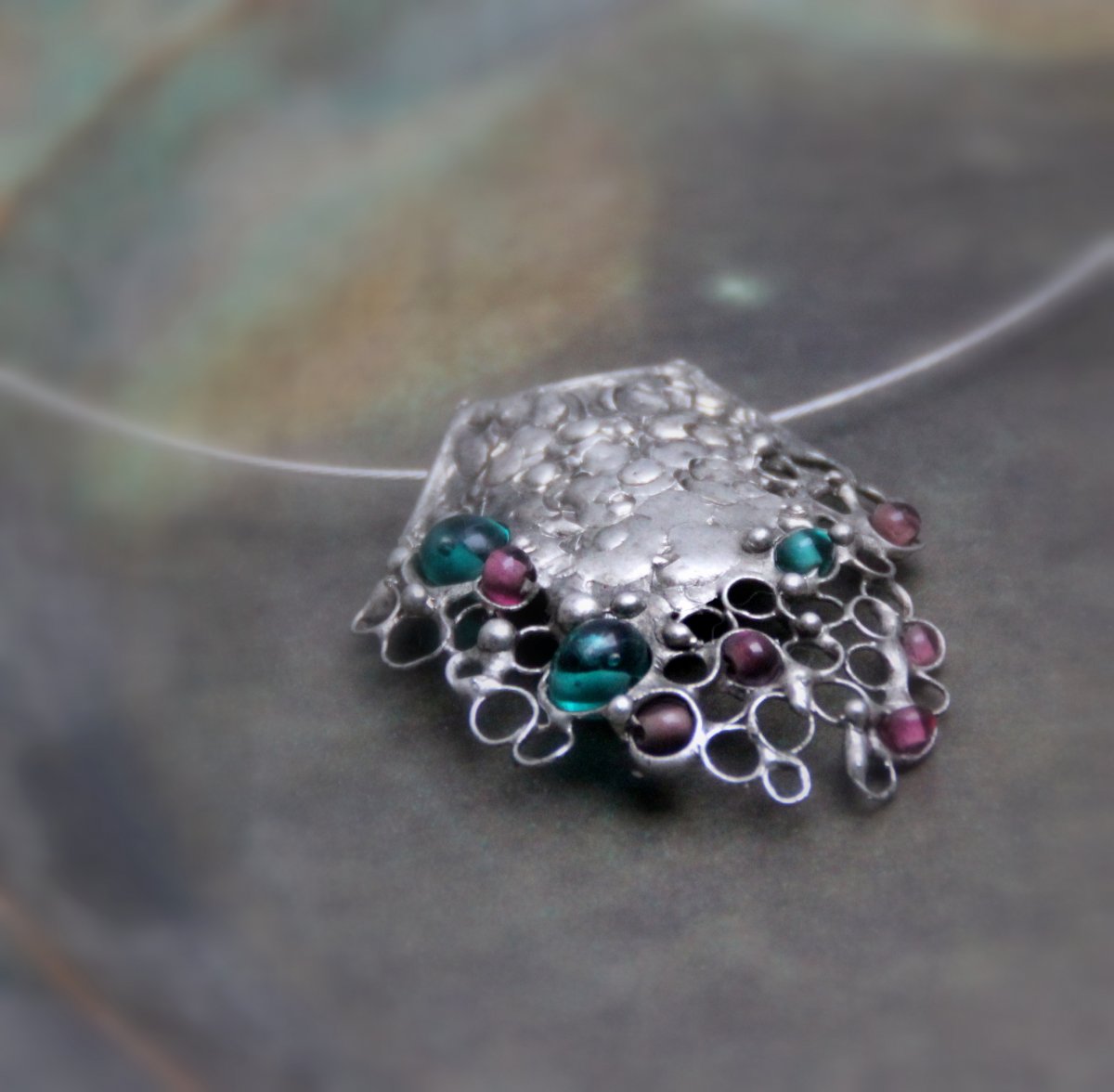 NÁHRDELNÍK BUBLINKY