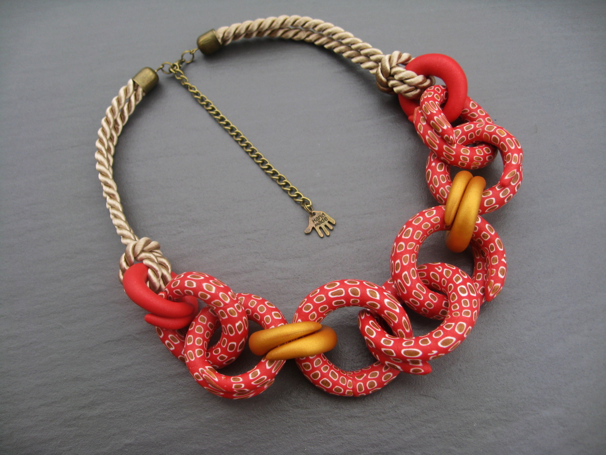 Řetěz červenozlatý