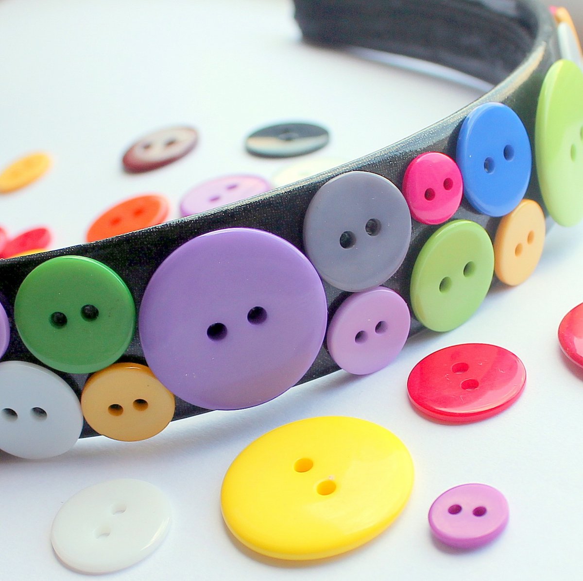 Knoflík sem, knoflík tam - čelenka