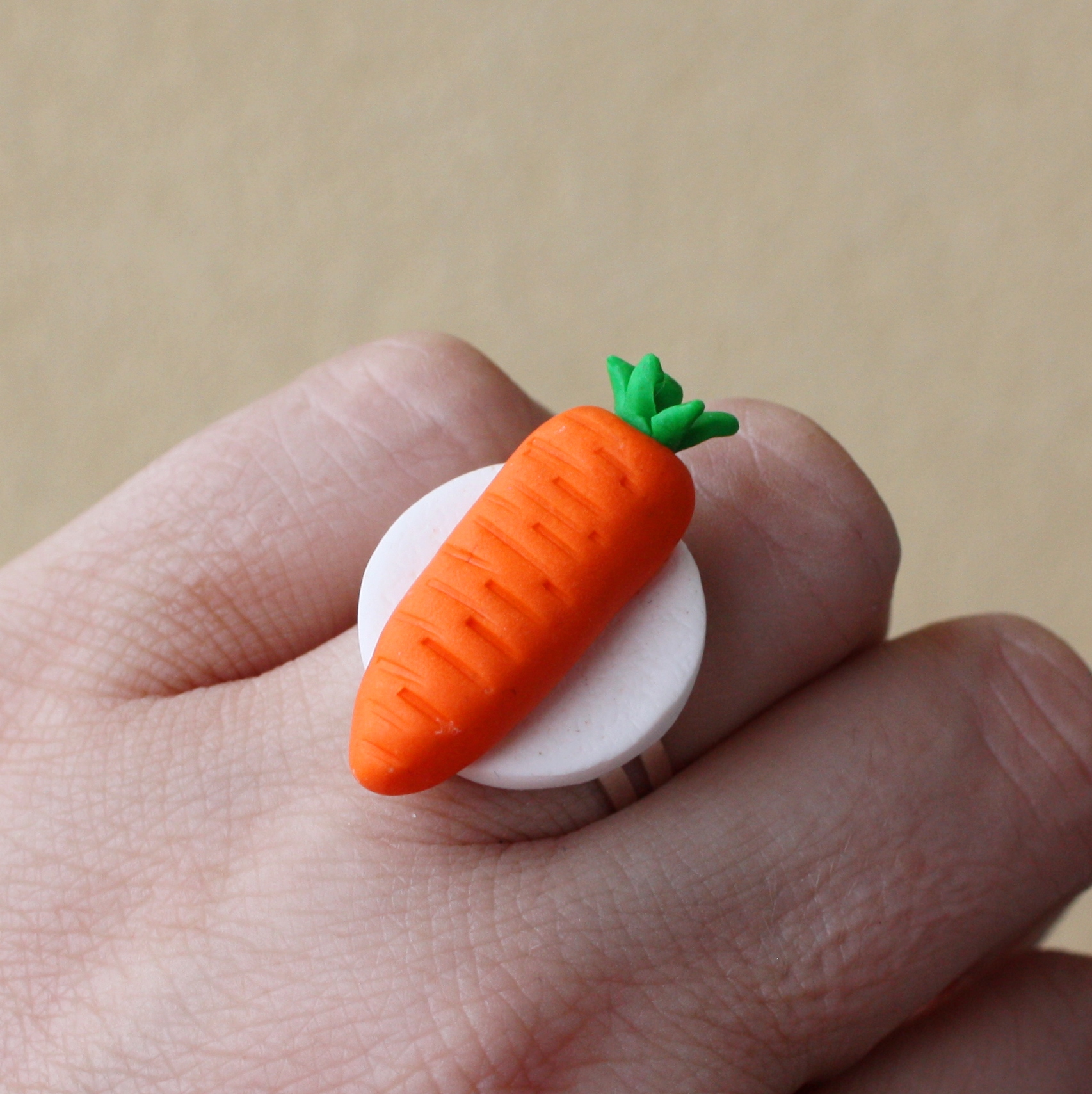 prstýnek s mrkvičkou .. rezervace
