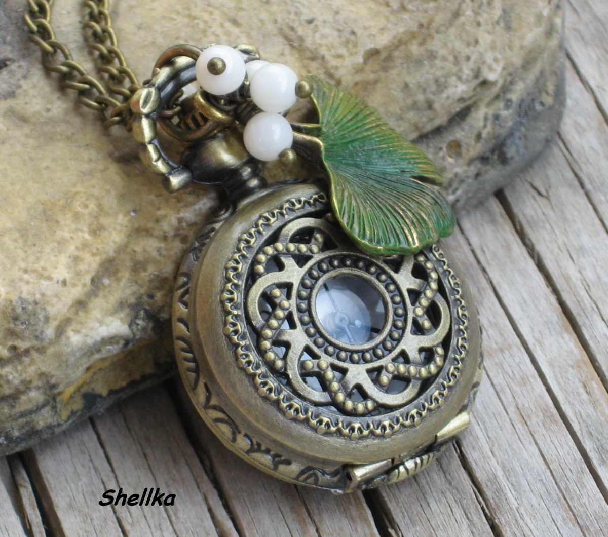 Hodinky s listem ginka + náušnice ZDARMA