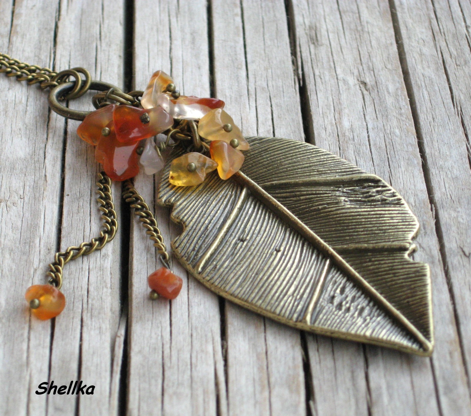 Náhrdelník ,,list s karneolem,,