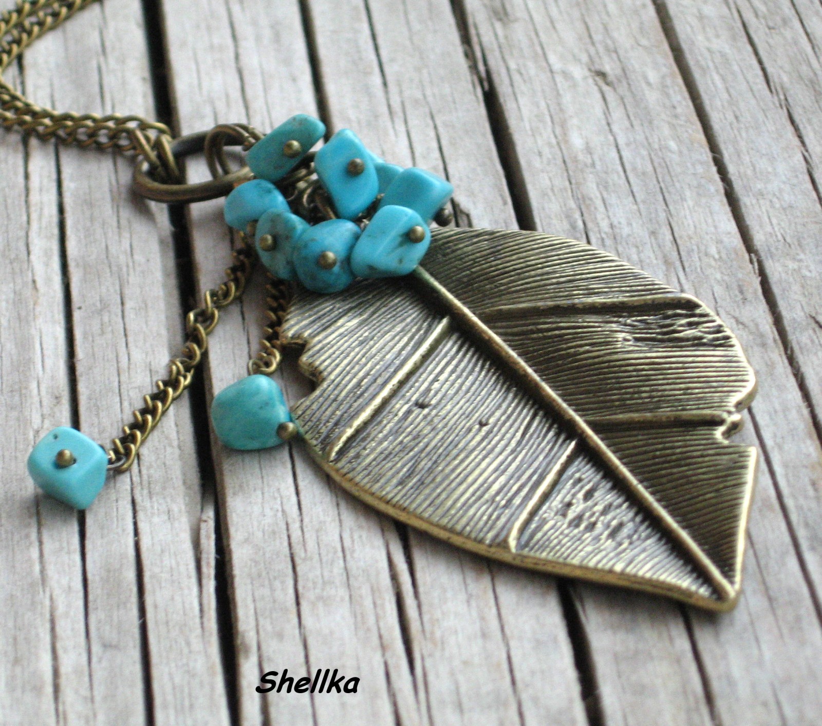 Náhrdelník ,,list s tyrkysem,,