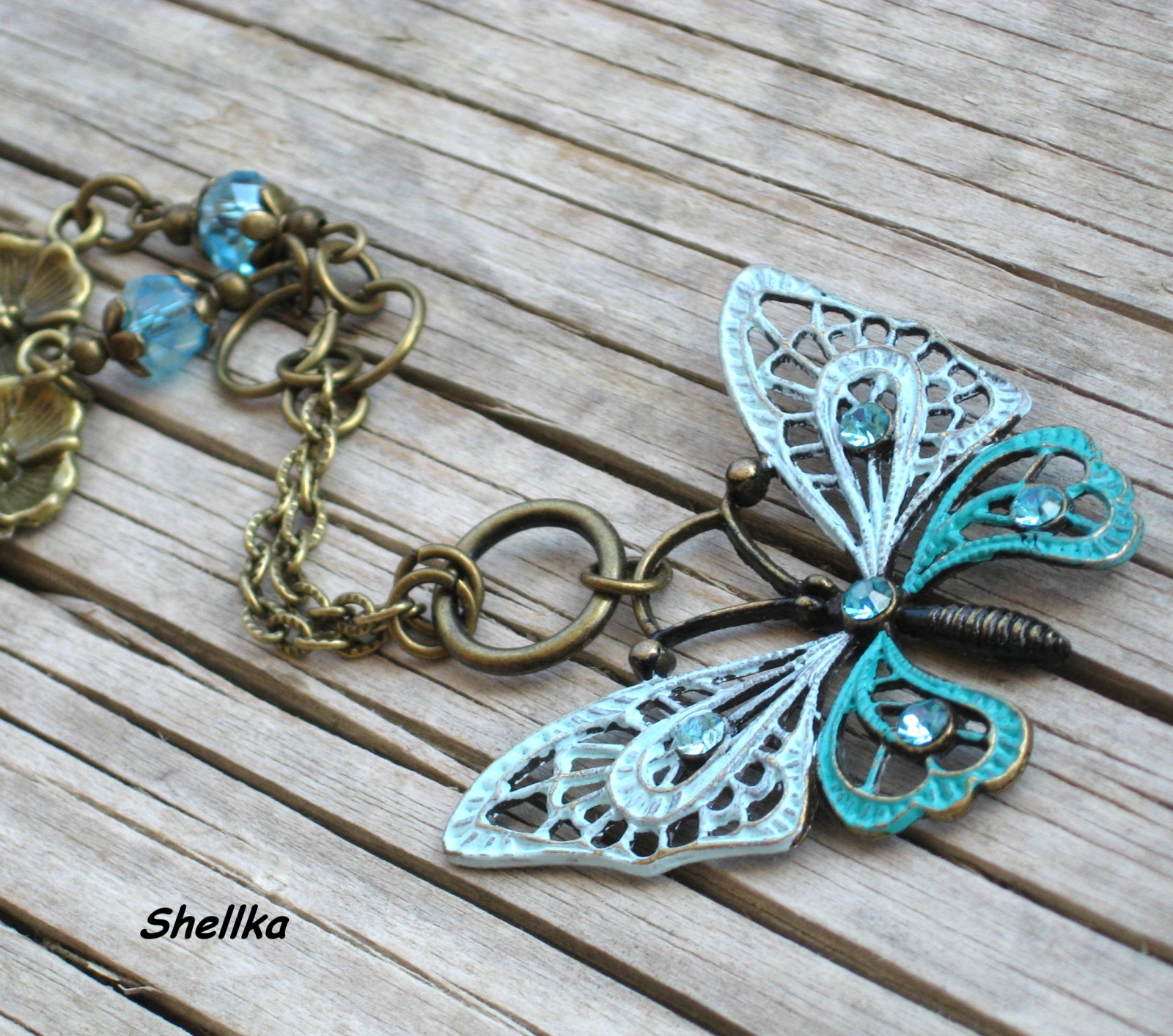 Náhrdelník,,MOTÝLEK,,