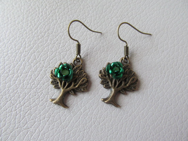 Zelený jarní strom