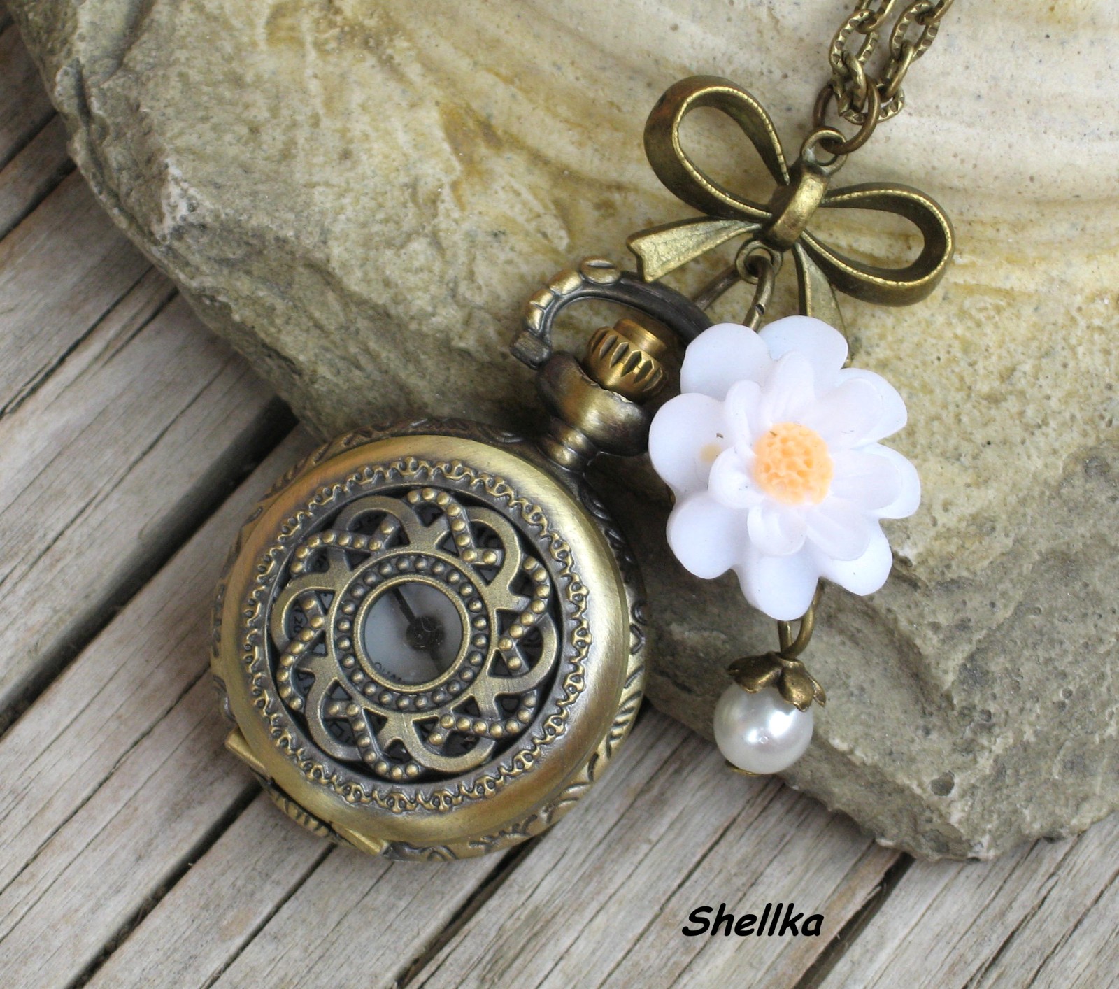 Hodinky s resinkou + náušnice ZDARMA