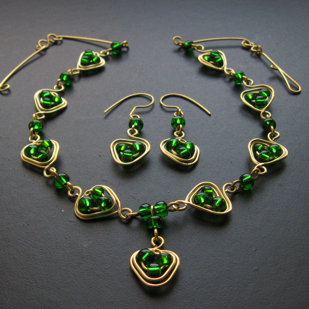 Zelená mosazi do trojky