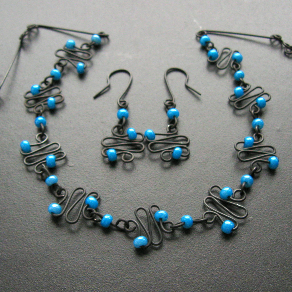 Vlnění v bleděmodré