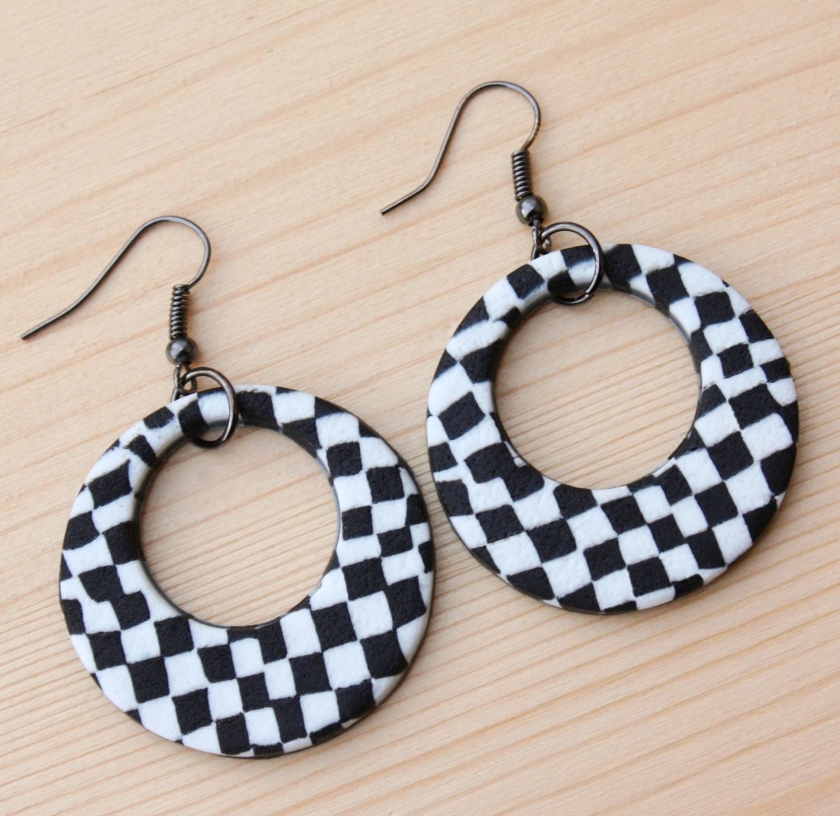 vzorované náušnice