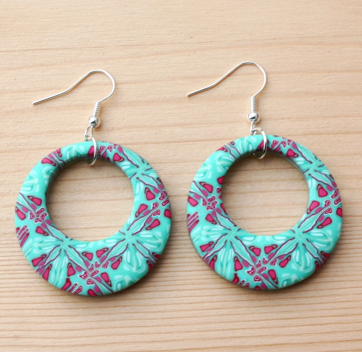 vzorované náušnice