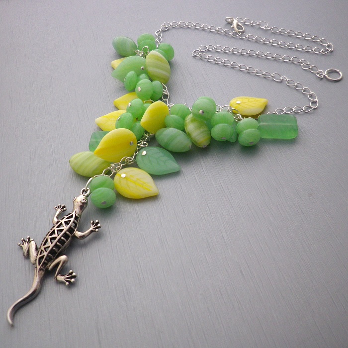 Ještěrka v listí...