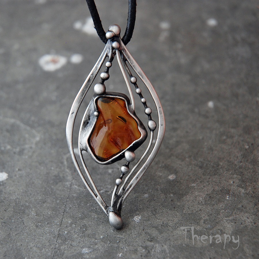 Zkamenělá pryskyřice