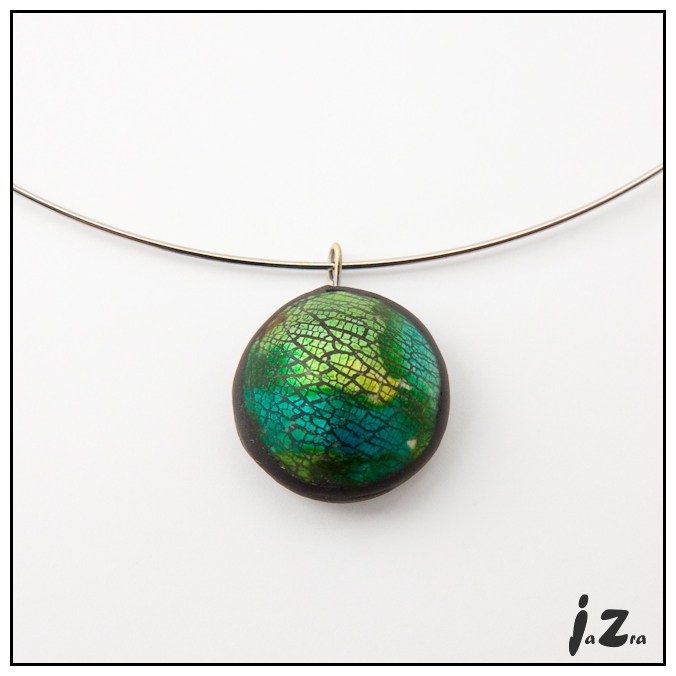 Jemný zelený přívěšek na obruči