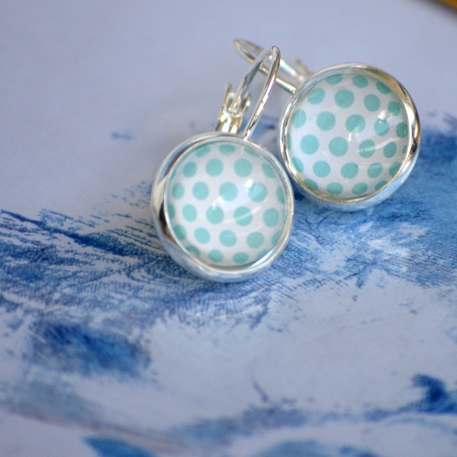 Trochu retro, modré puntíčky