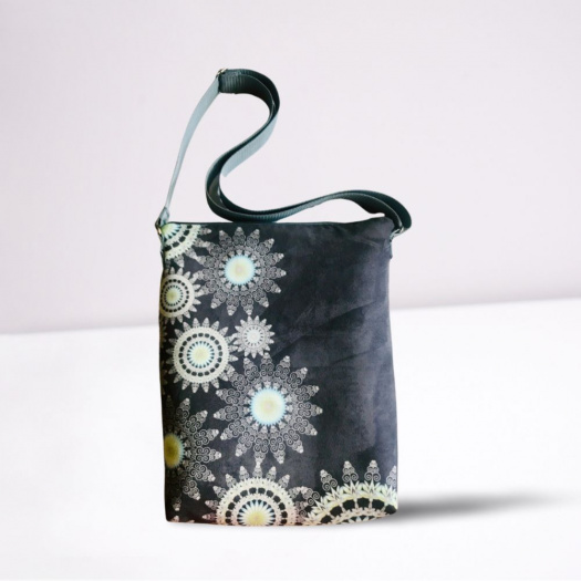 Kabelka crossbody s mandalou