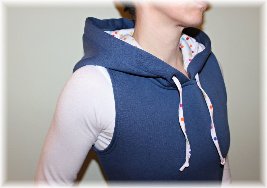 Šatovka s kapucí- teplákovina