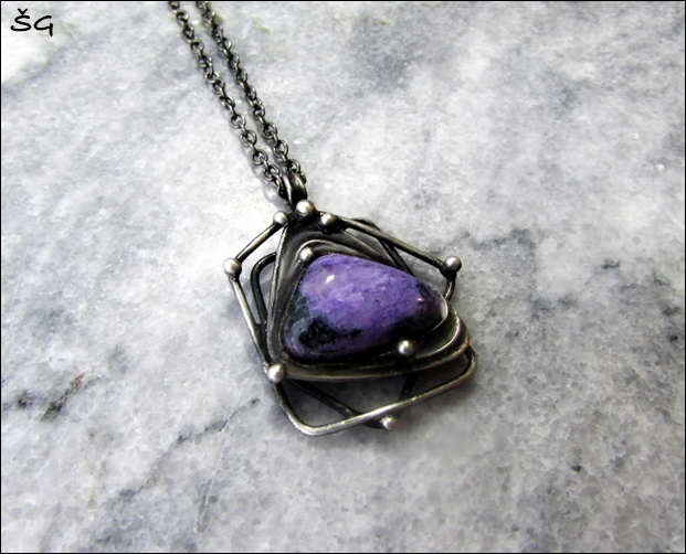 Náhrdelník - amuleto magico