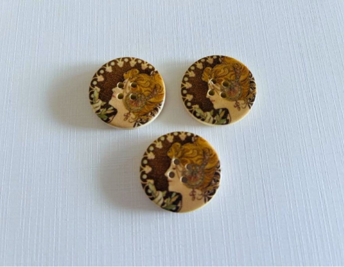 Dřevěný dekorační knoflík 30 mm (1ks)