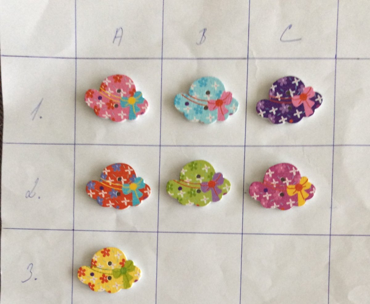 Dřevěné knoflíky - 2 kusy.