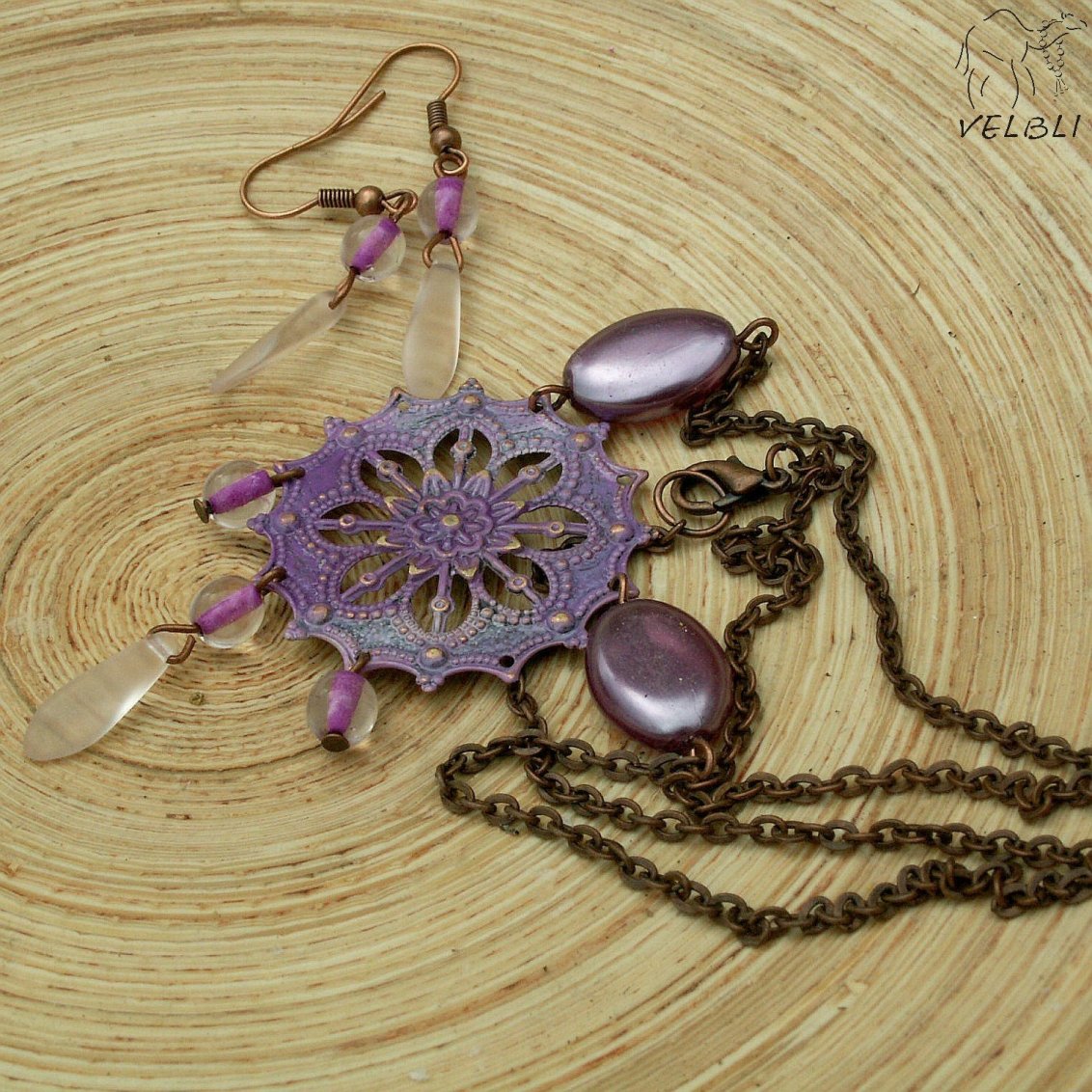 Květina ve filigránu