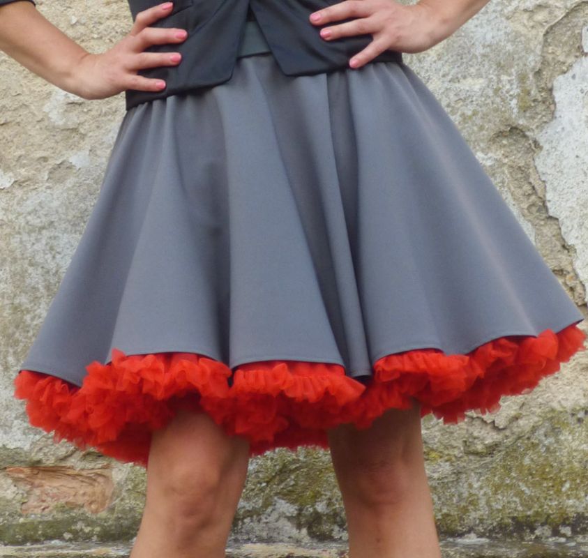 FuFu sukně šedá s červenou spodničkou