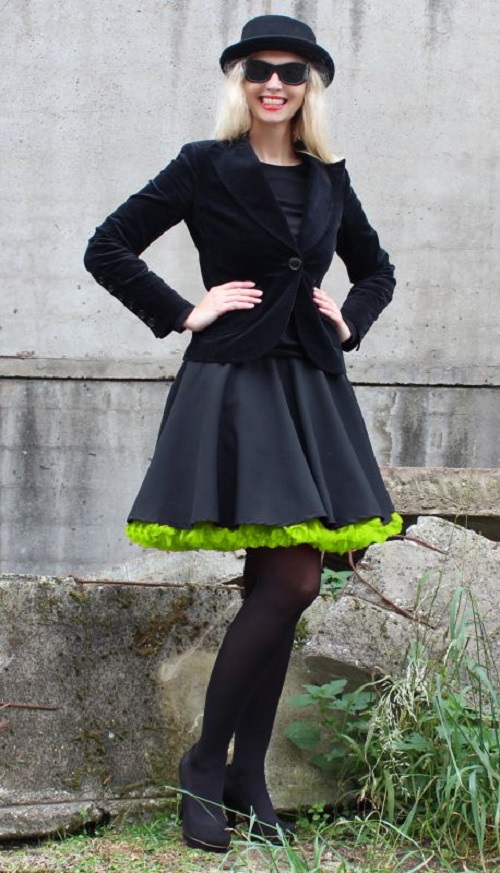 FuFu sukně černá se zelenou spodničkou