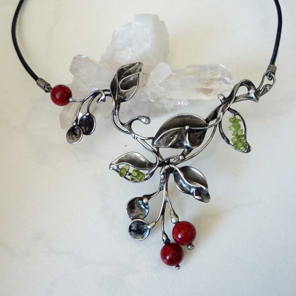 Jó třešně zrály - korál,olivín