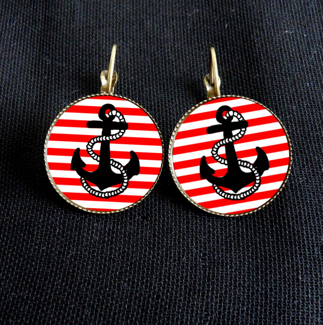 Kotvy na červených pruzích