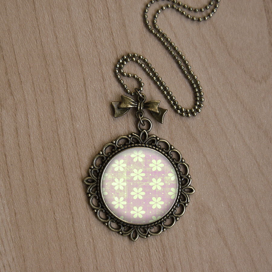 Vintage přívěsek - Vintage kvítky