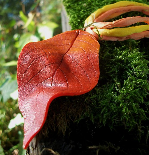 Přívěsek list na hedvábí...