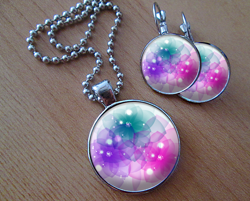 Sada náušniček a přívěsku 